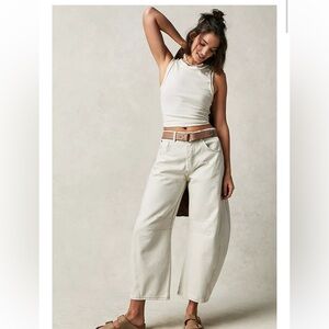 NWT Free People We The Free Good Luck mid-rise barrel jean-Milk. Size 30